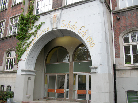 Eingang Königin-Luisen-Schule
